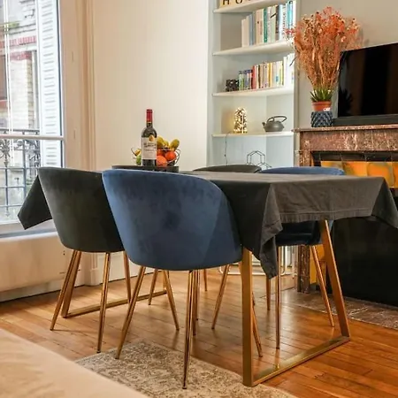 Unique 16th Arrondissement Apartment *